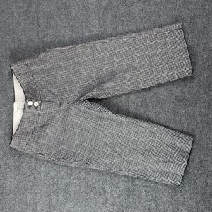 White House Black Market Capri's Black & White